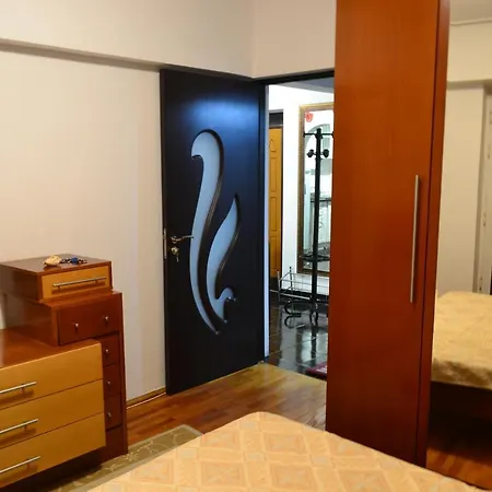 Apartment Dreams By The River Bucharest
