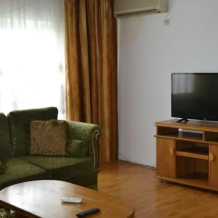 Dreams By The River Apartment