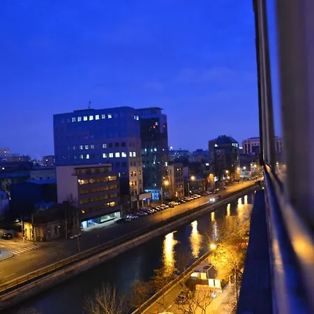 Dreams By The River Appartamento Bucarest