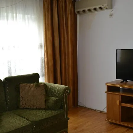 Dreams By The River * Bucarest